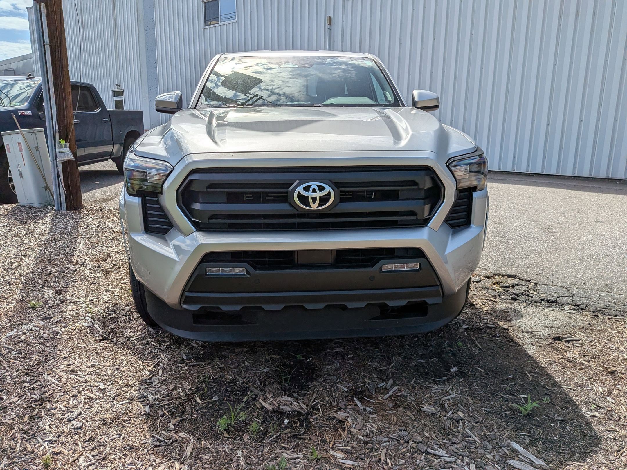 2024 Toyota Tacoma SR5 photo 2