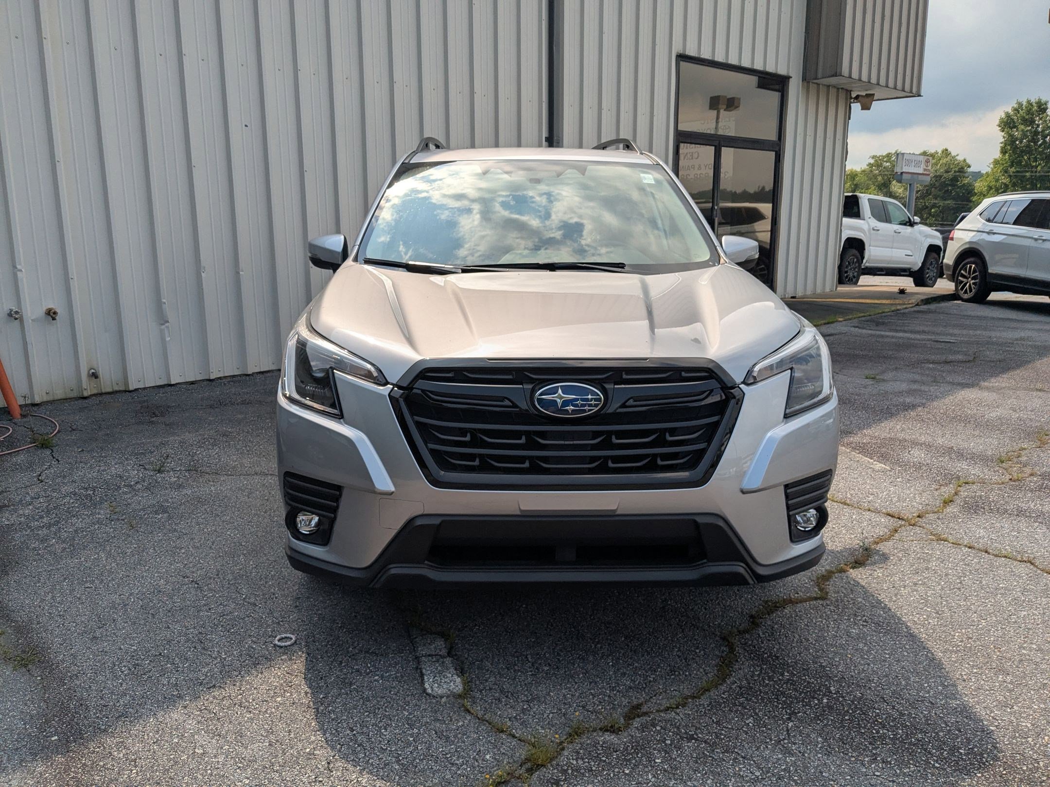 2024 Subaru Forester Limited photo 2