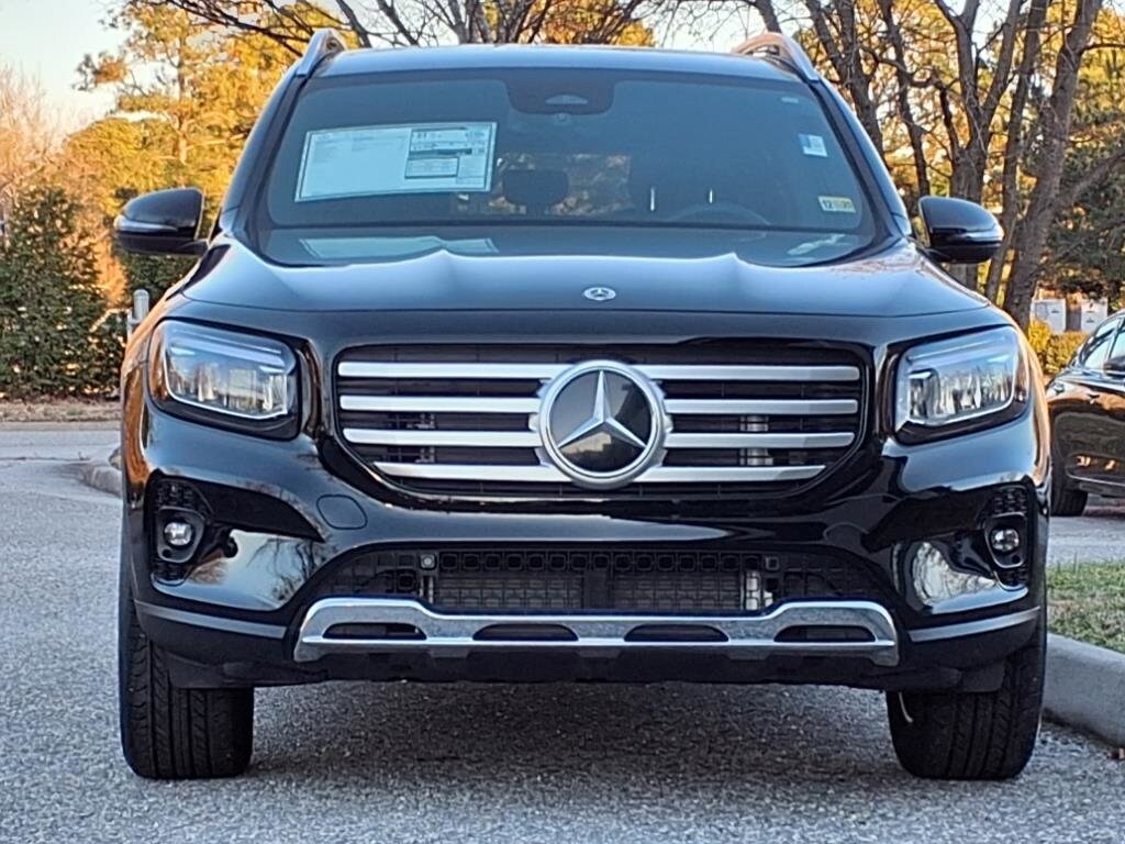 2025 Mercedes Benz GLB 250 4MATIC photo 3