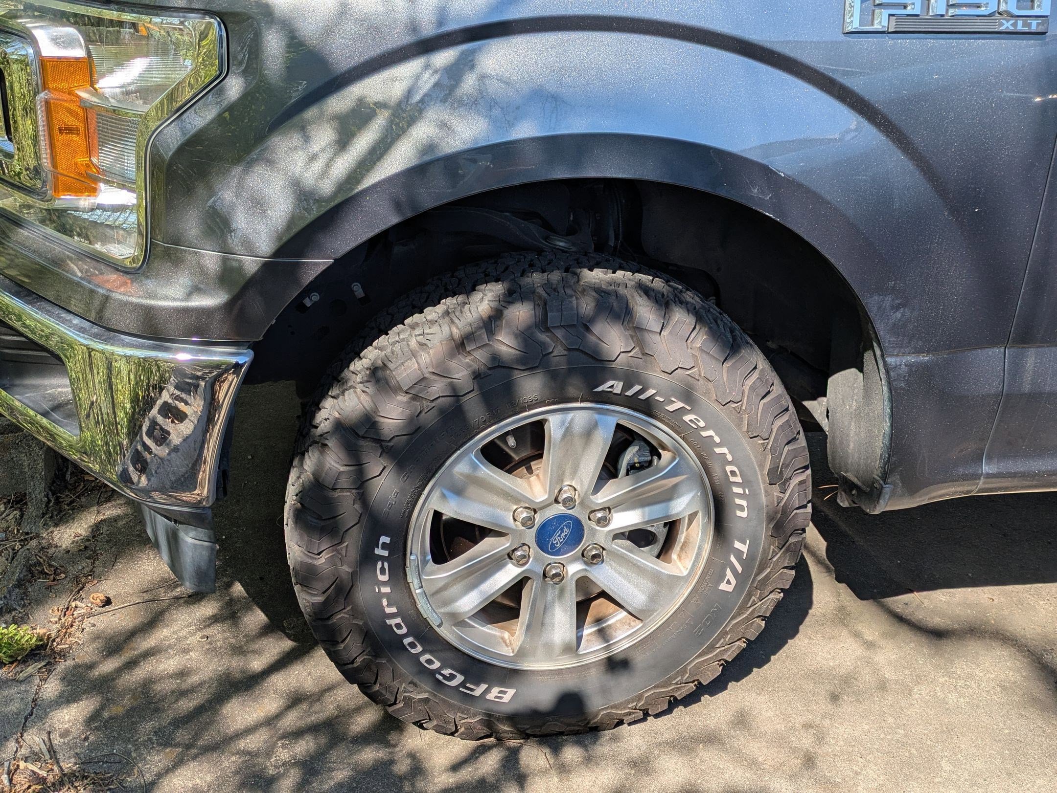 2019 Ford F-150 XLT photo 2