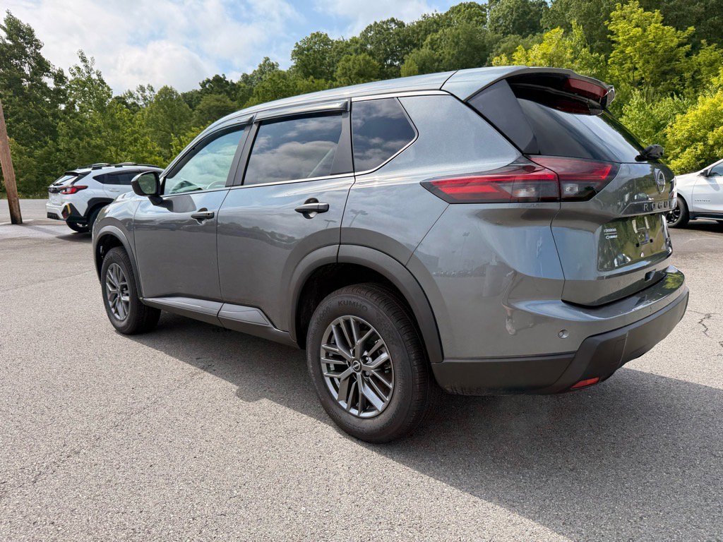 2025 Nissan Rogue S AWD photo 3