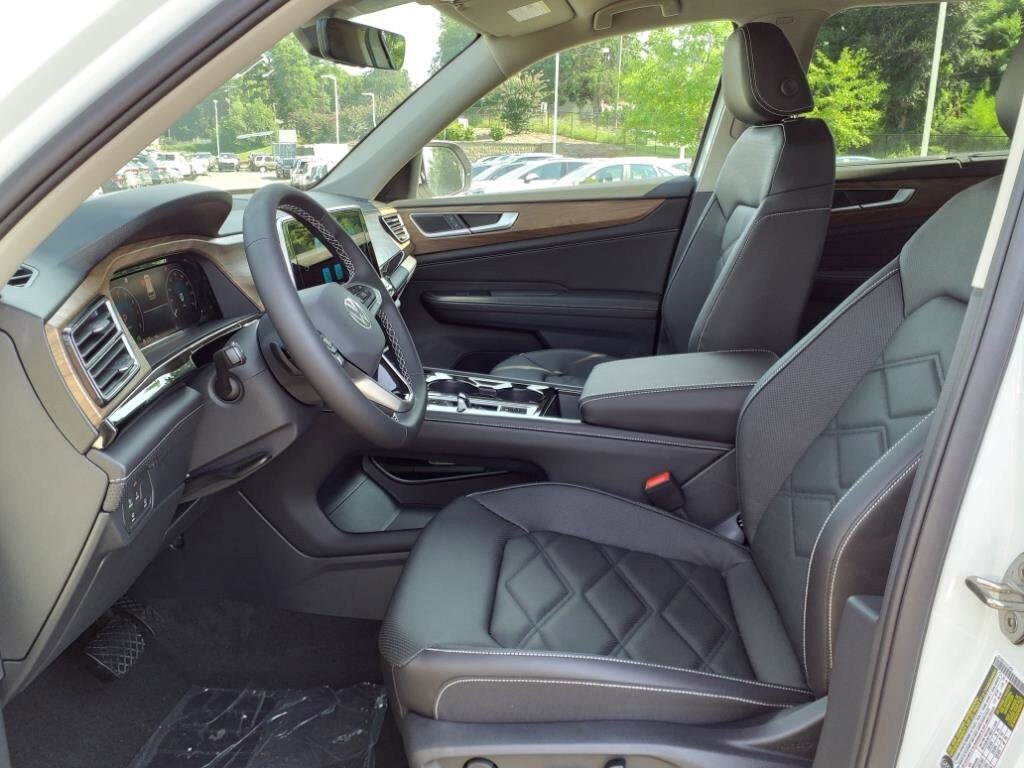 Certified 2024 Volkswagen Taos SE SE FWD