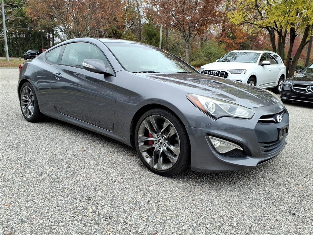 Used 2015 Hyundai Genesis Coupe 3.8L R-Spec 3.8L Man R-Spec