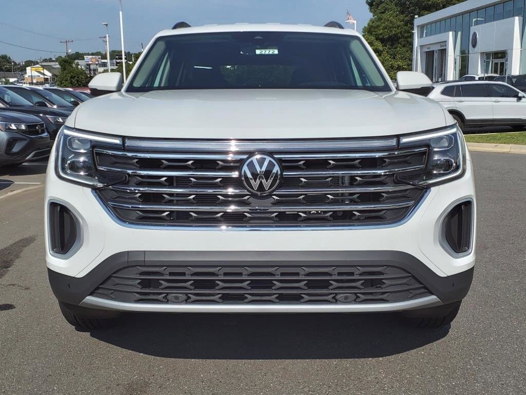 Certified 2024 Volkswagen Taos SE SE FWD