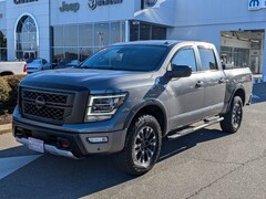 2021 Nissan Titan PRO-4X 4x4 Crew Cab PRO-4X