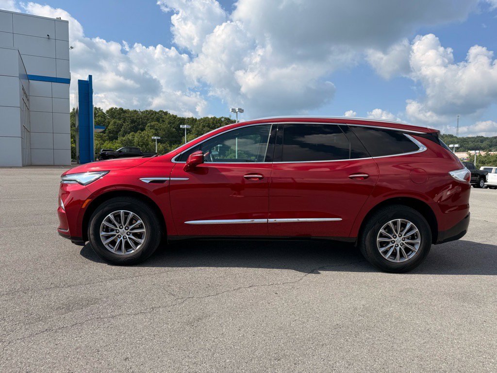 2024 Buick Enclave Premium photo 2