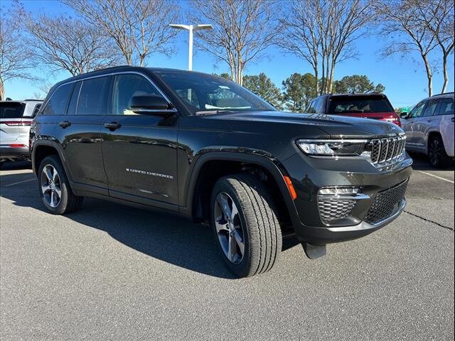 2024 Jeep Cherokee 4xe photo 3