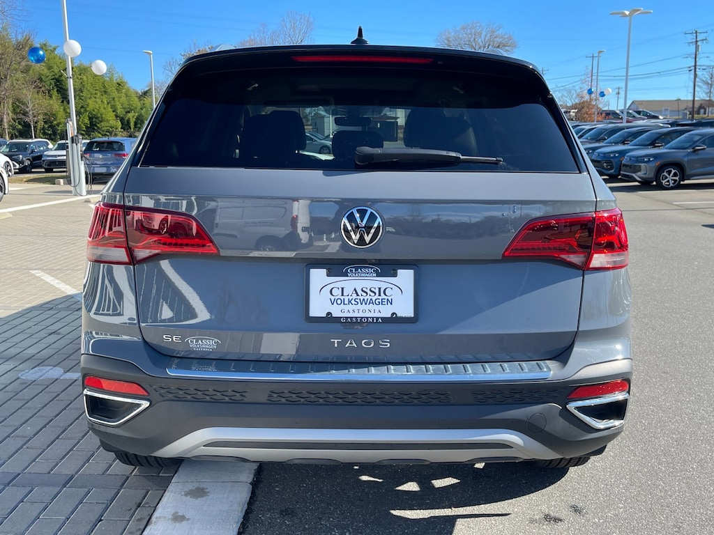Certified 2024 Volkswagen Taos SE SE 4MOTION