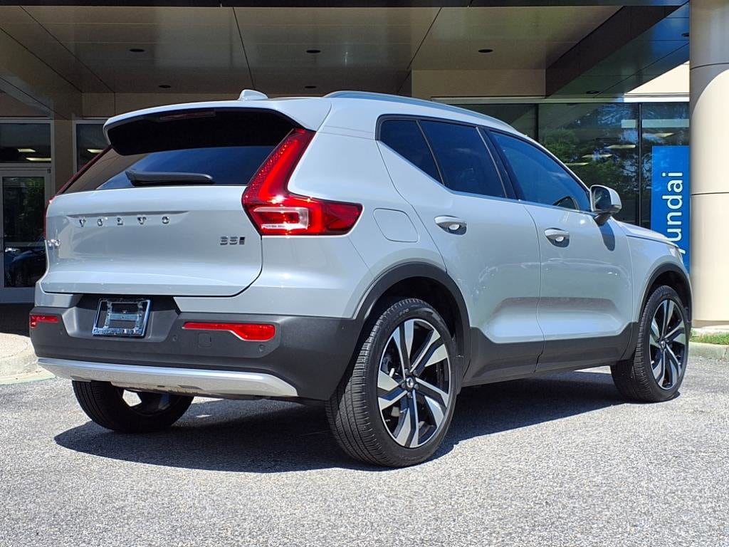 Used 2024 Volvo XC40 Ultimate Bright Theme B5 AWD Ultimate Bright Theme
