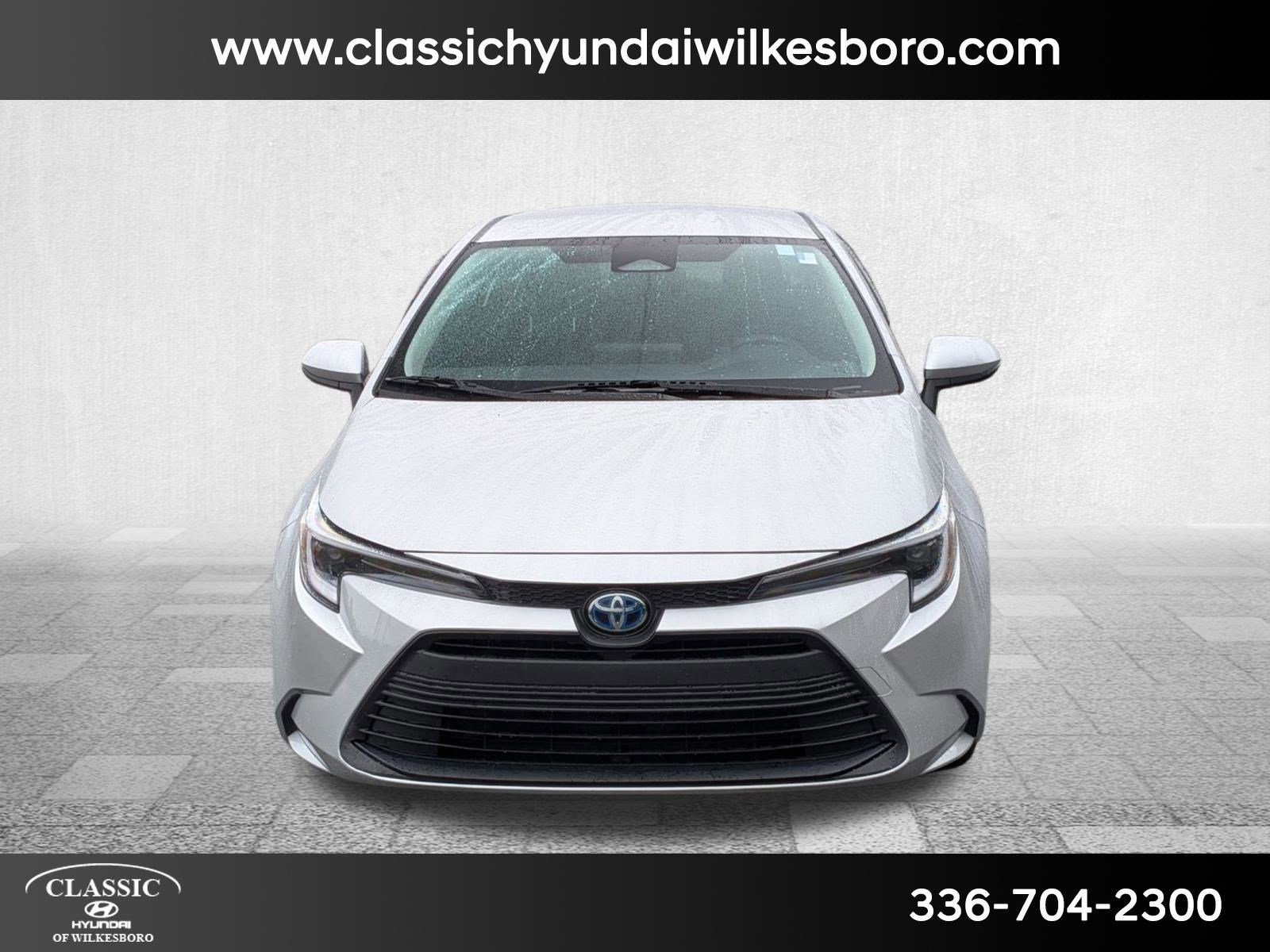 2023 Toyota Corolla Hybrid XLE photo 2