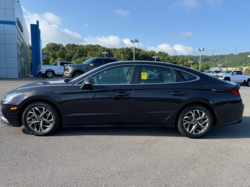 2023 Hyundai Sonata SEL photo 2
