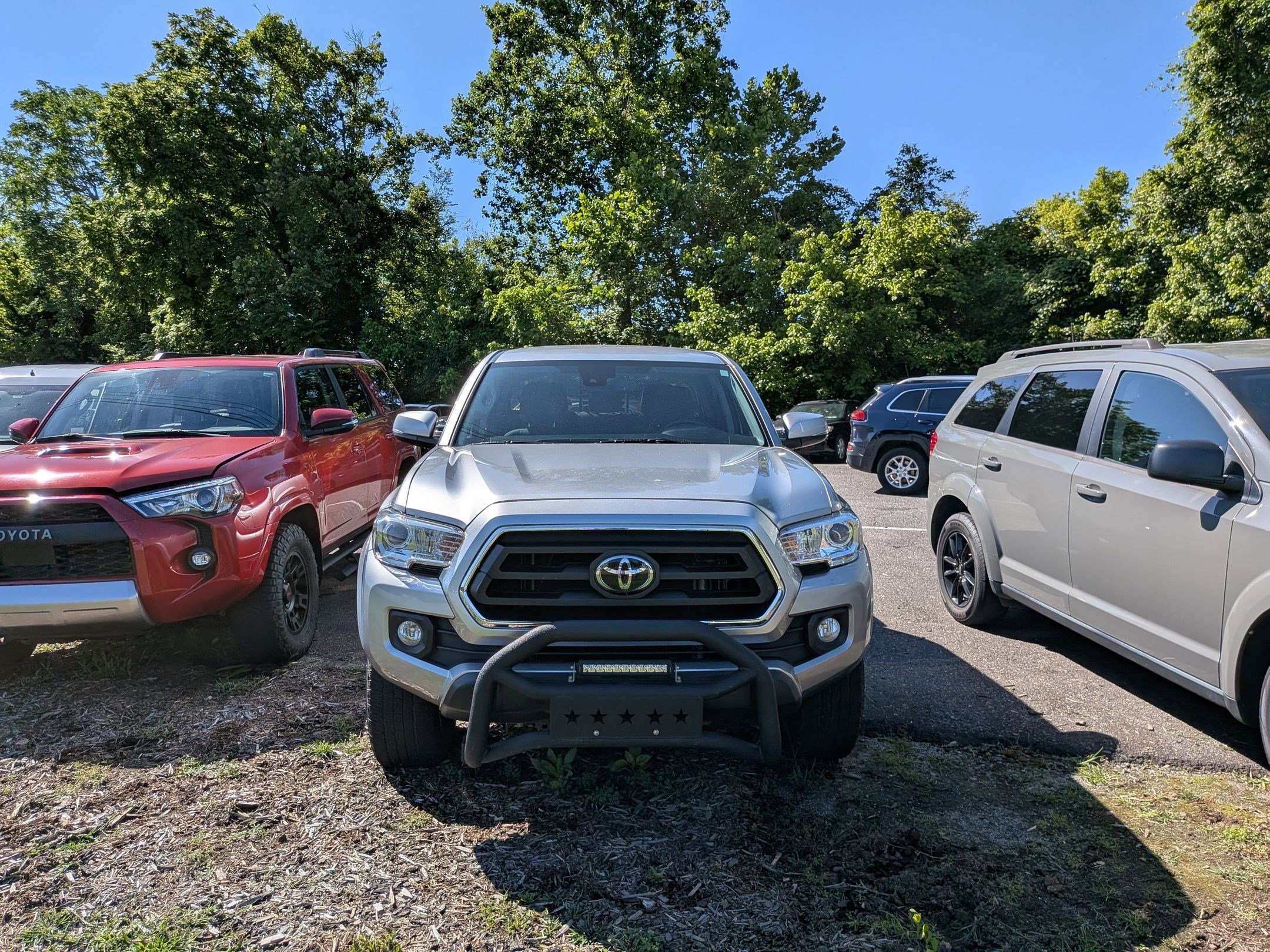 2023 Toyota Tacoma SR5 Double Cab V6 photo 2