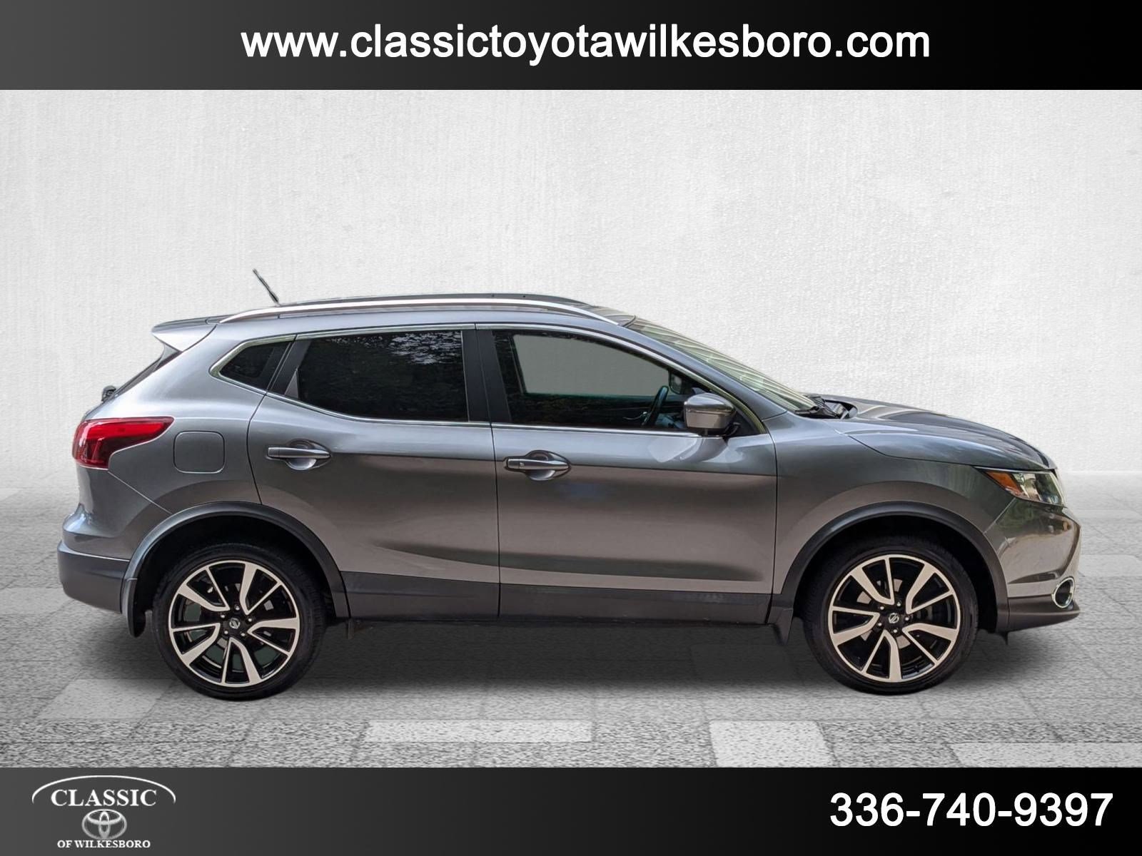 2018 Nissan Rogue Sport SL photo 3