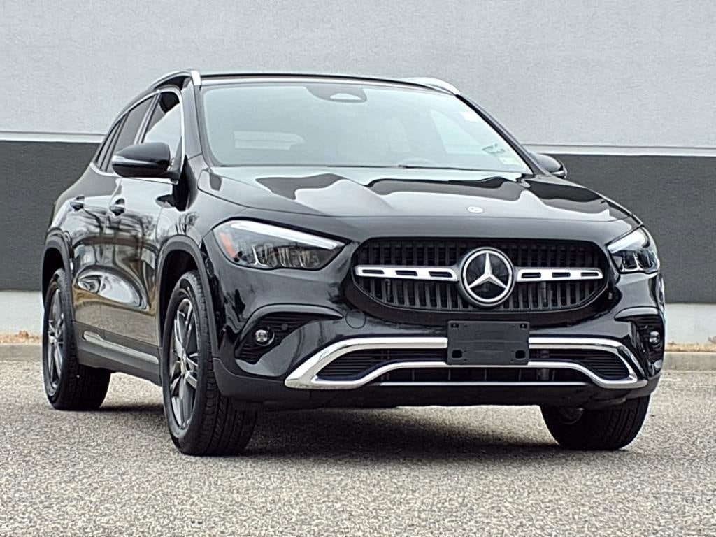 2025 Mercedes Benz GLA 250 4MATIC photo 2
