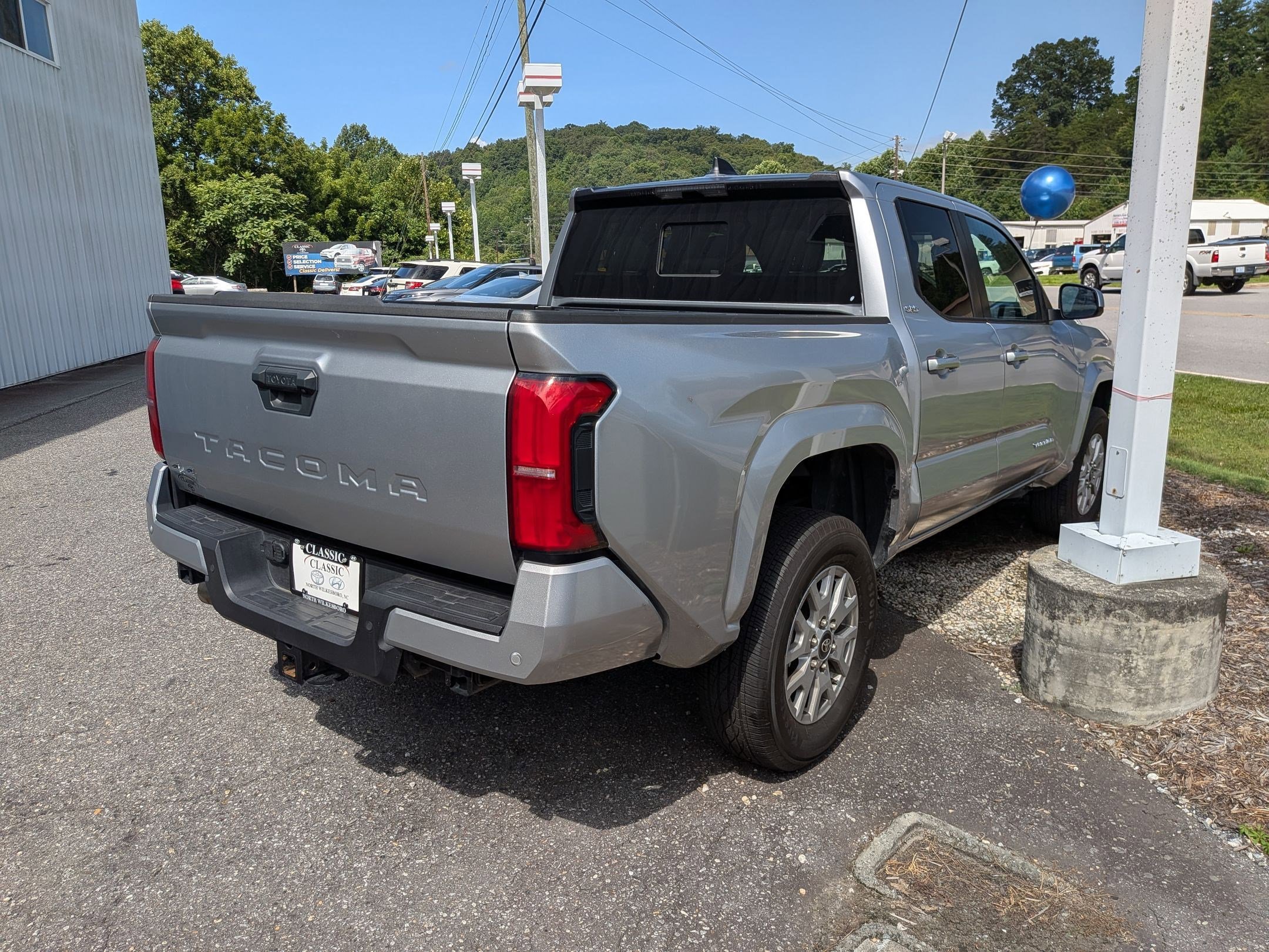 2024 Toyota Tacoma SR5 photo 4