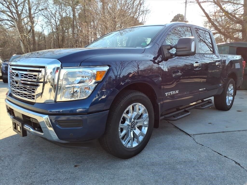 Used 2023 Nissan Titan SV 4x2 Crew Cab SV