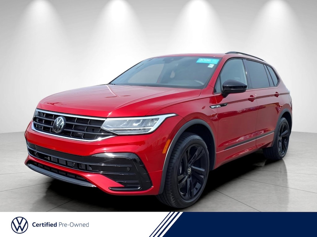 Certified 2024 Volkswagen Tiguan SE R-Line Black 2.0T SE R-Line Black FWD