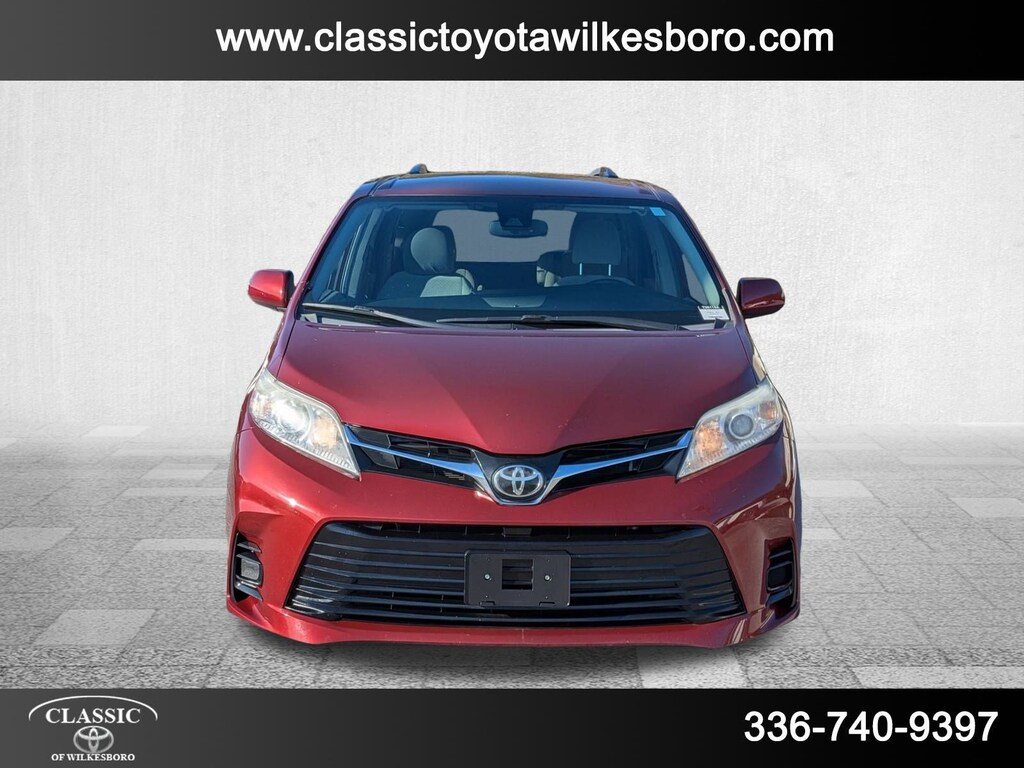 Used 2019 Toyota Sienna LE LE FWD 8-Passenger