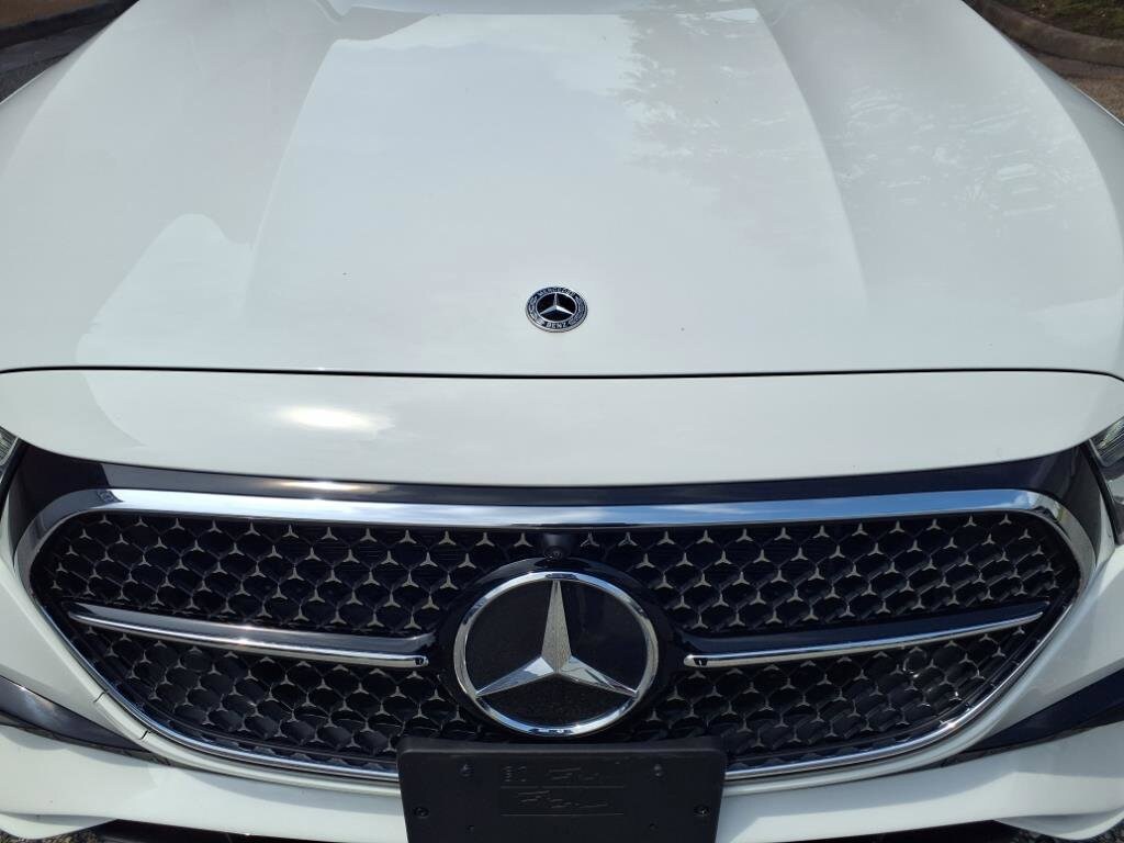 2025 Mercedes Benz E 350 photo 3