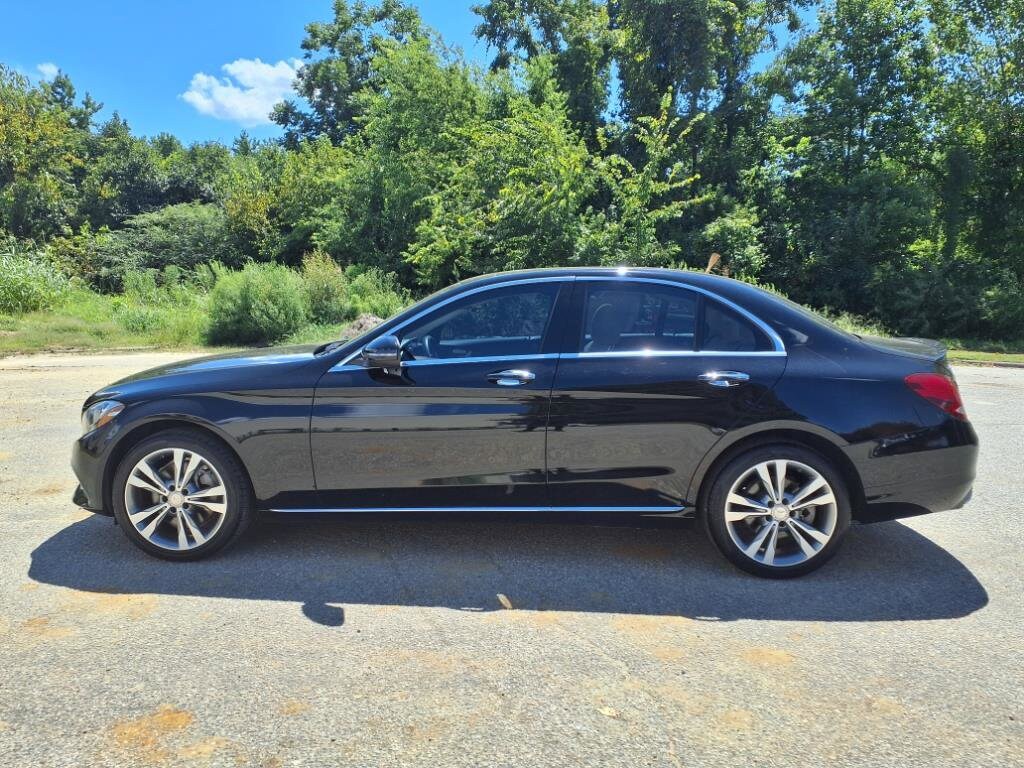 2017 Mercedes Benz C 300 4MATIC photo 4