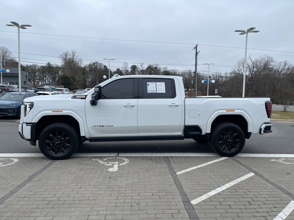 Used 2024 GMC Sierra 2500HD AT4 4WD Crew Cab 159 AT4