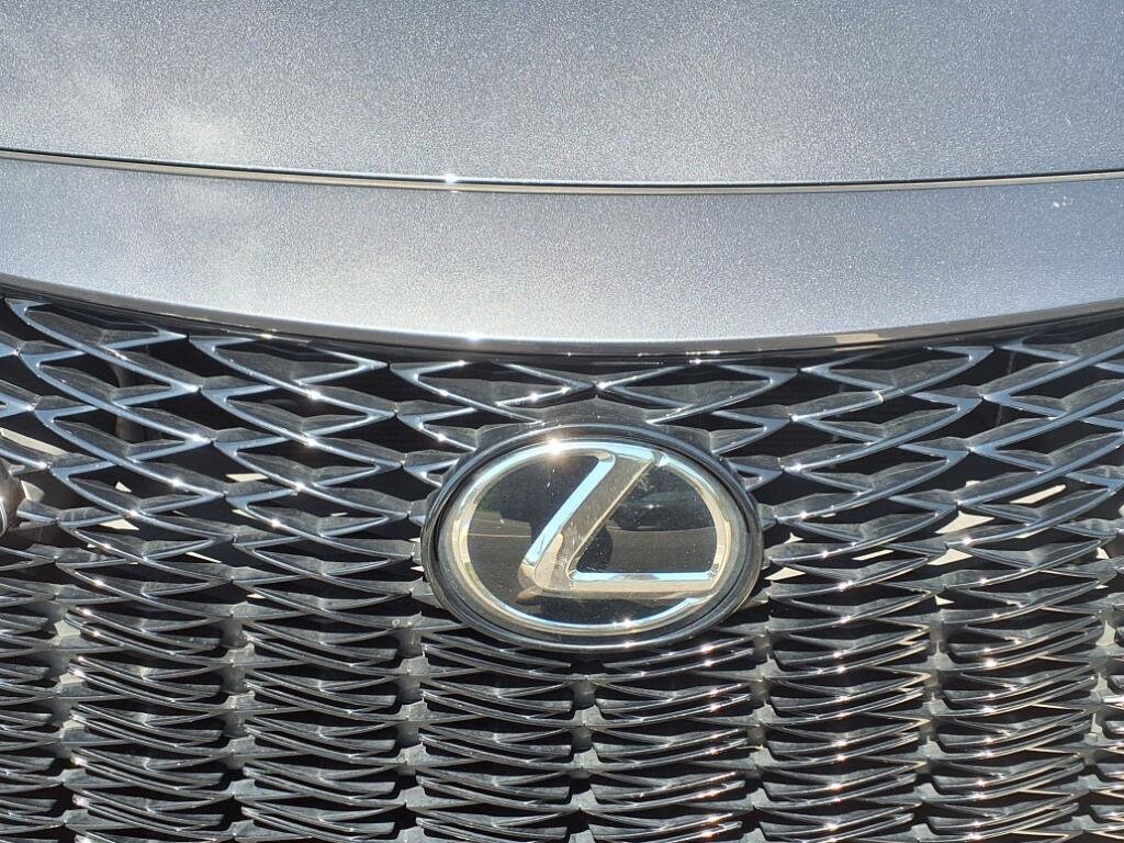 2022 Lexus IS 350 F SPORT AWD photo 3