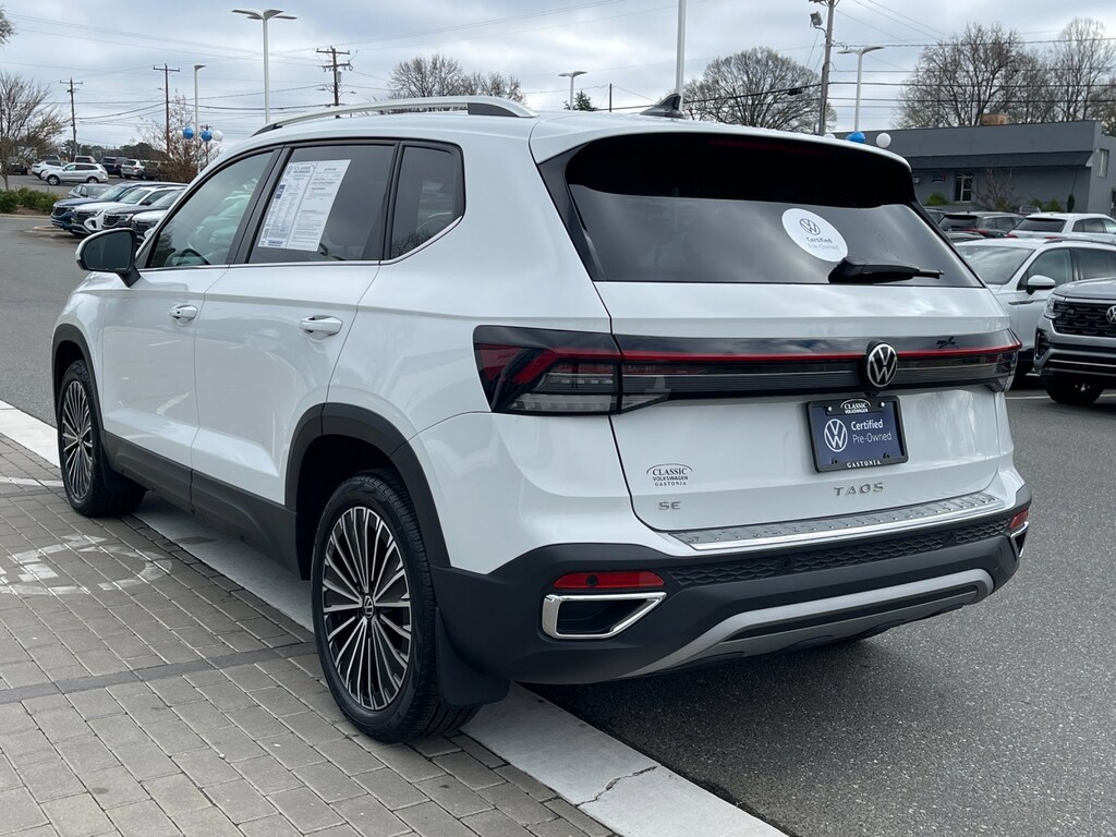 Certified 2025 Volkswagen Taos SE SE FWD