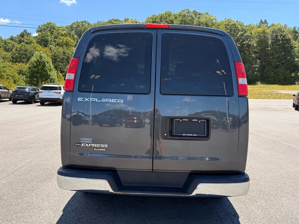2016 Chevrolet Express 2500 Work Van Cargo photo 3