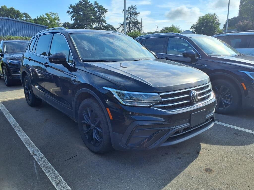 2024 Volkswagen Tiguan SE Wolfsburg Edition photo 3