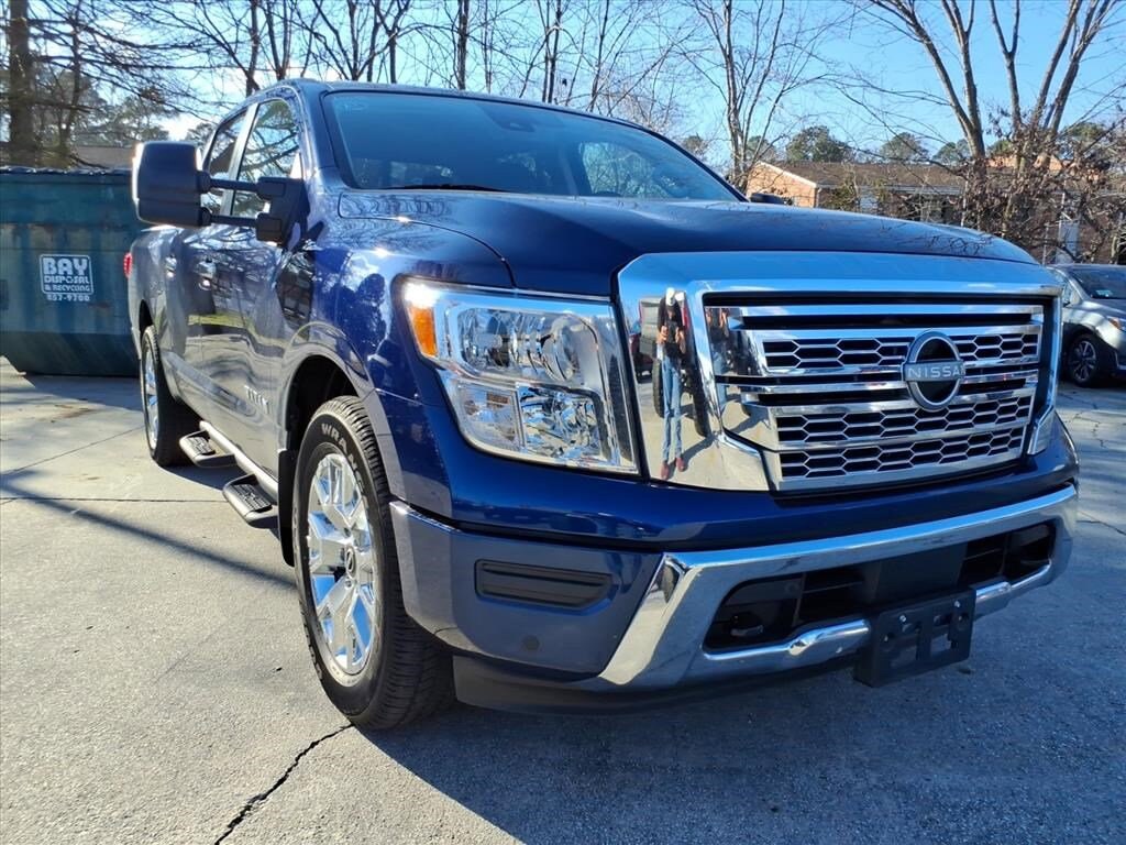 Used 2023 Nissan Titan SV 4x2 Crew Cab SV