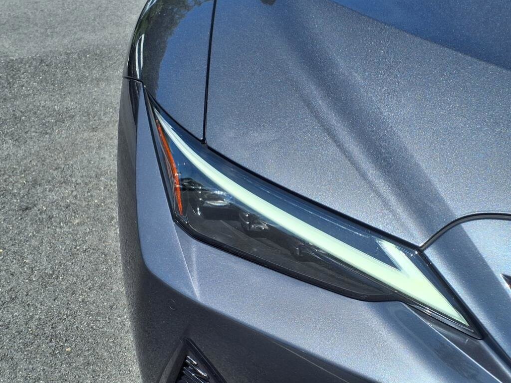 2022 Lexus IS 350 F SPORT AWD photo 4