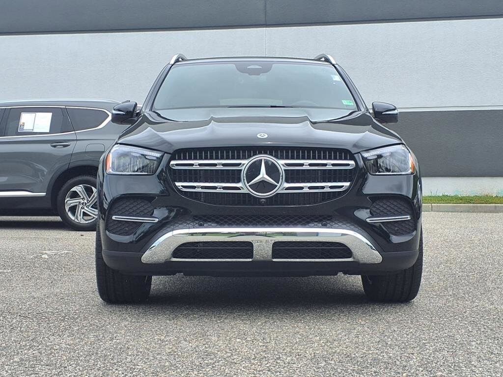 2025 Mercedes Benz GLE 350 4MATIC photo 3