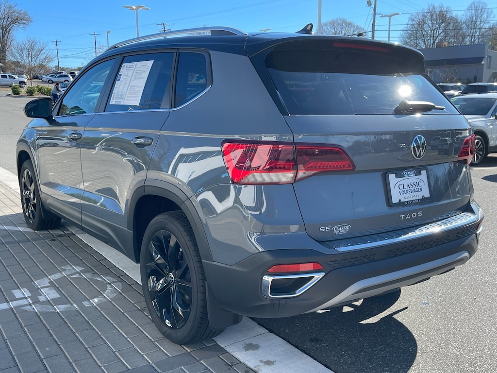 Certified 2024 Volkswagen Taos SE SE 4MOTION