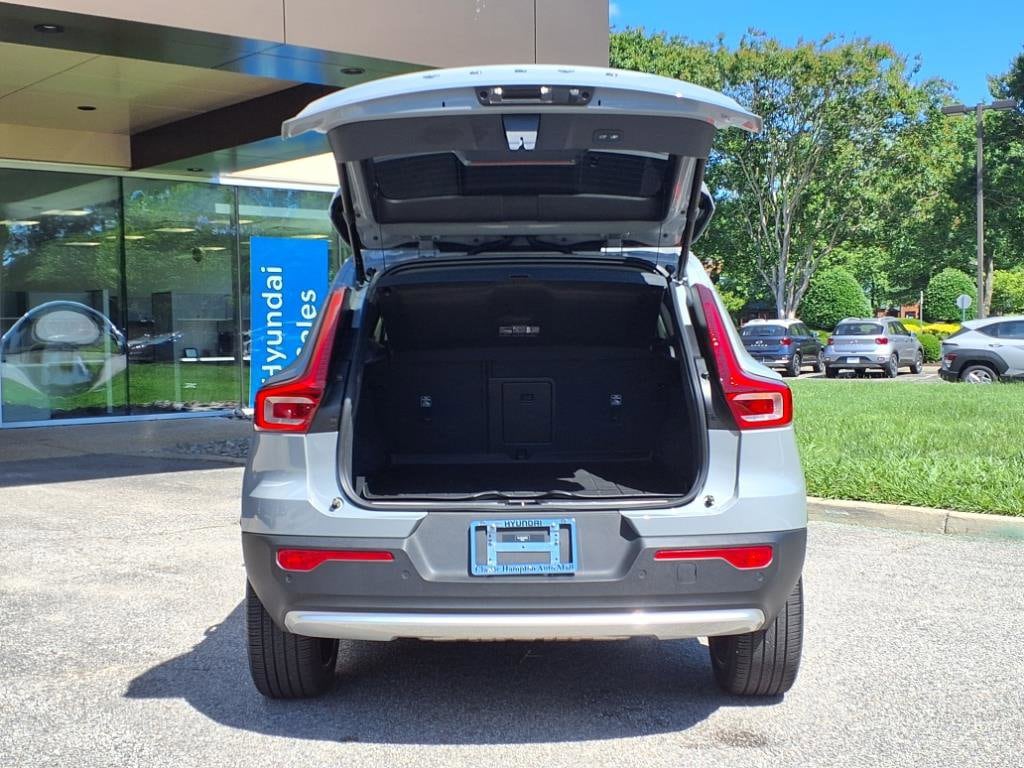 Used 2024 Volvo XC40 Ultimate Bright Theme B5 AWD Ultimate Bright Theme