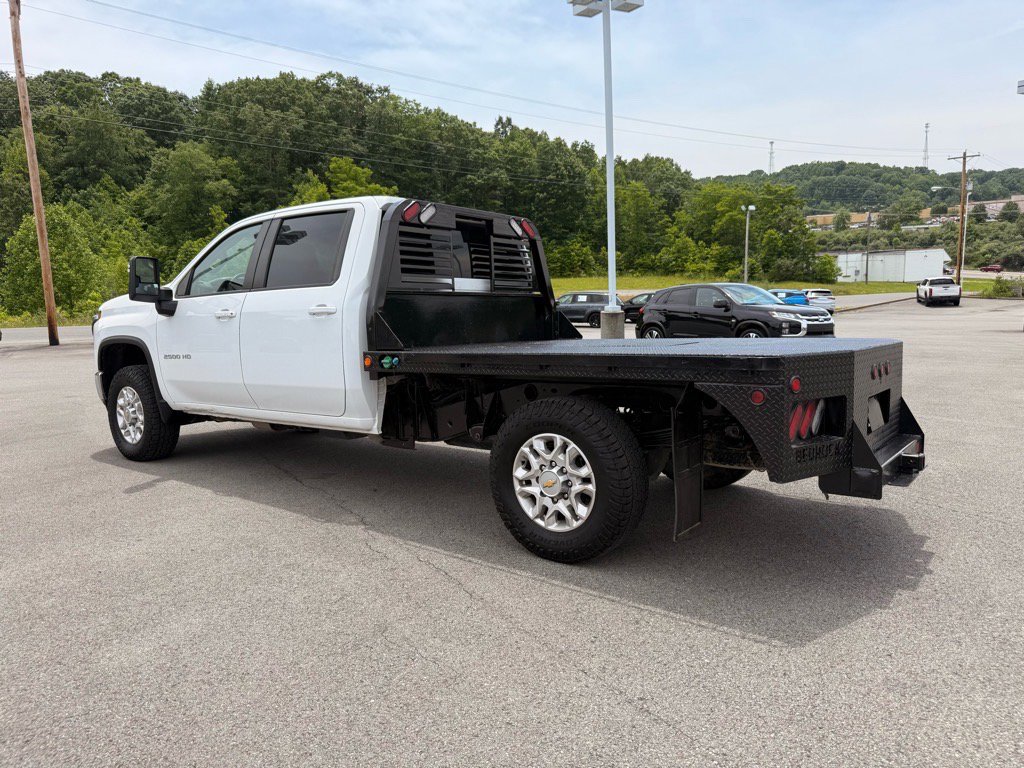 2022 Chevrolet Silverado 2500HD LT photo 3