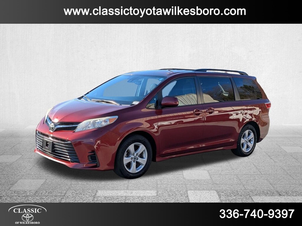 Used 2019 Toyota Sienna LE LE FWD 8-Passenger