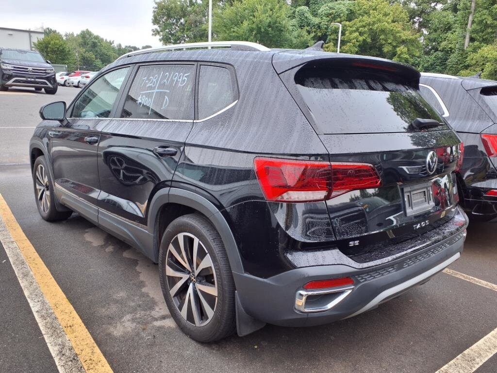 2022 Volkswagen Taos SE photo 4