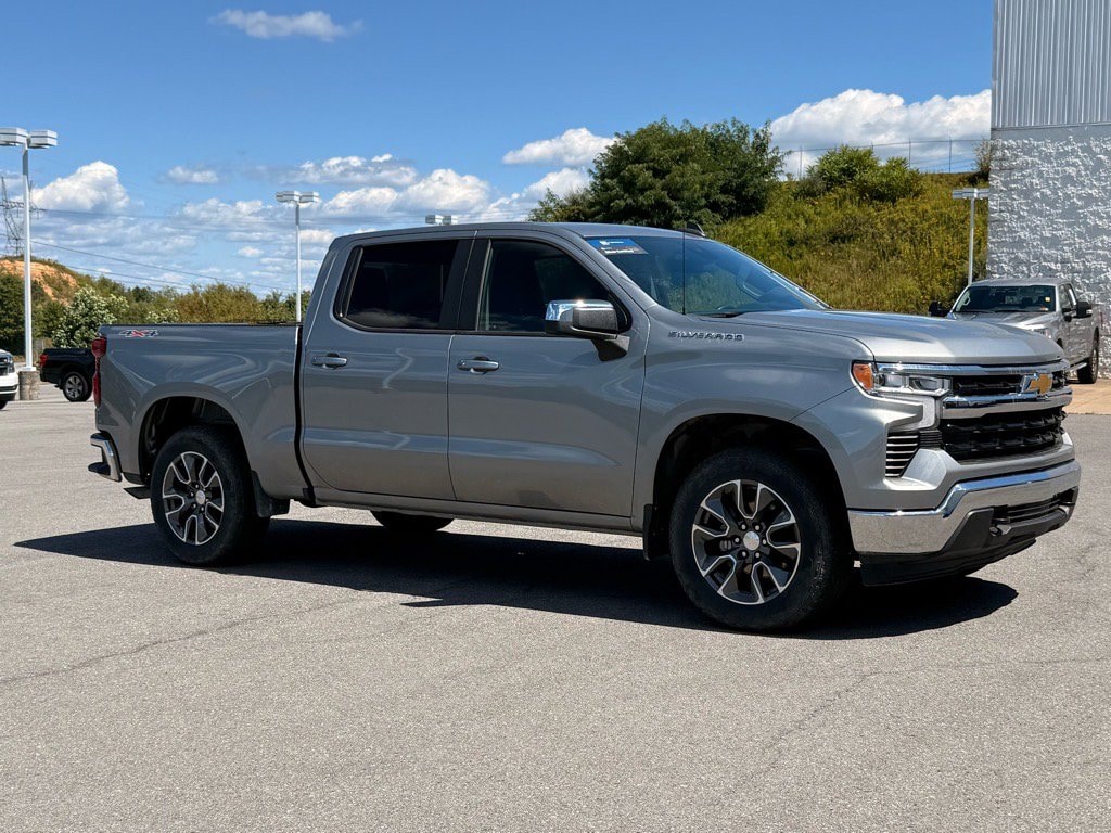 Used 2023 Chevrolet Silverado 1500 LT 4WD Crew Cab 147 LT w/2FL