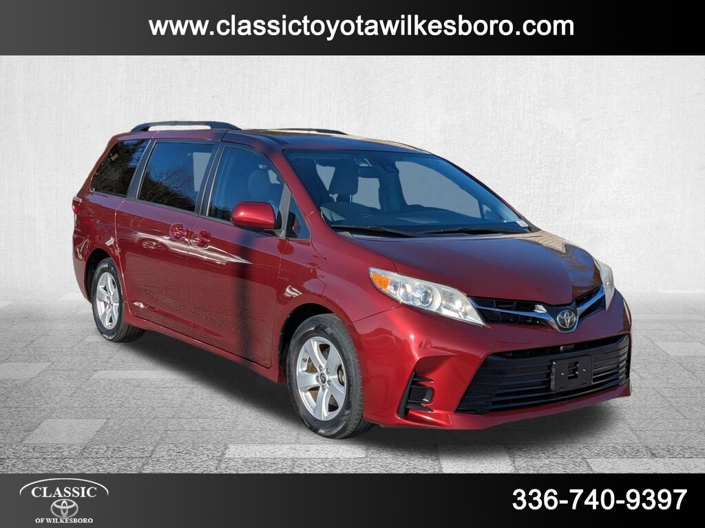 Used 2019 Toyota Sienna LE LE FWD 8-Passenger