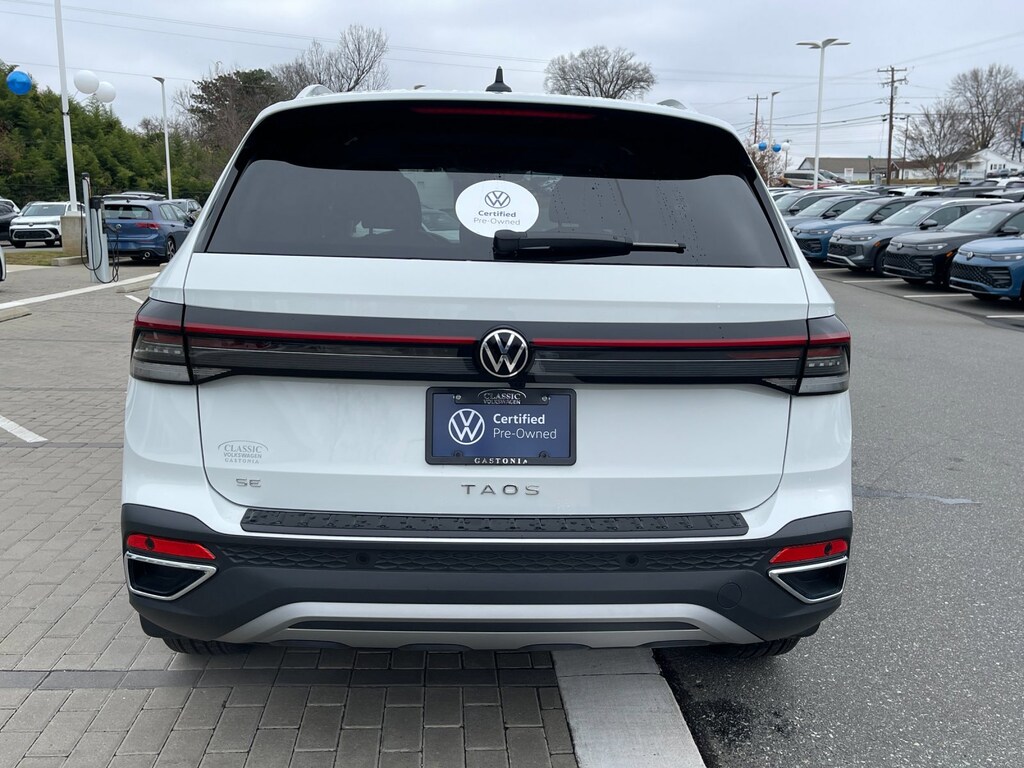 Certified 2025 Volkswagen Taos SE SE FWD