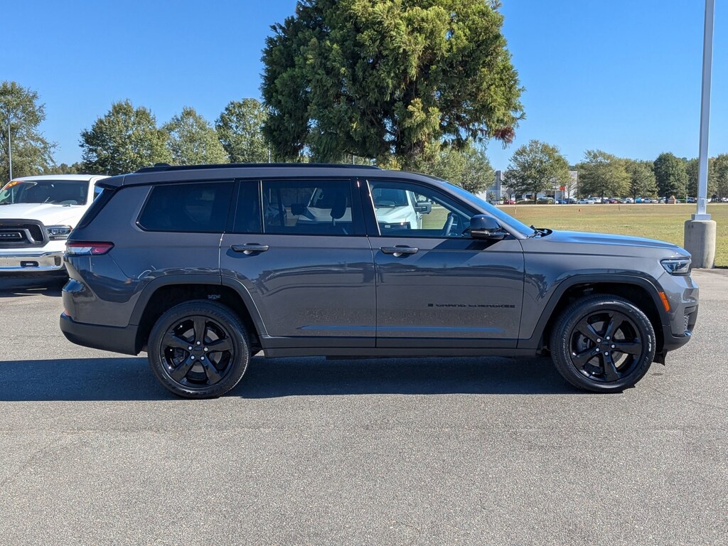 Used 2023 Jeep Grand Cherokee L Altitude Altitude 4x2
