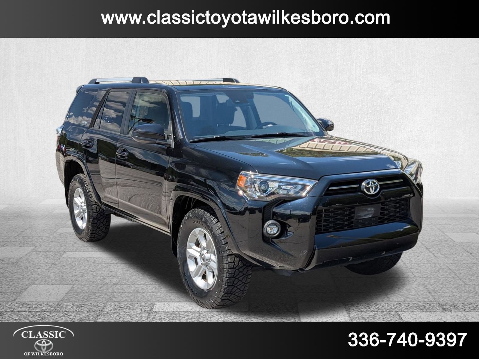 2022 Toyota 4Runner SR5 photo 2