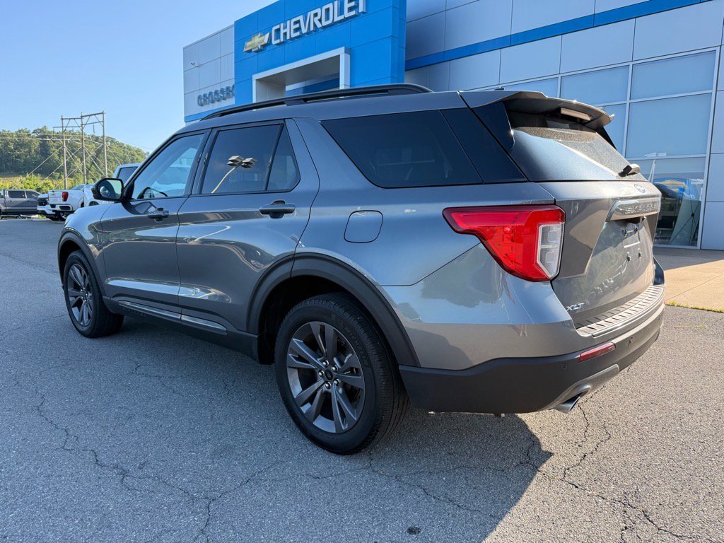 2024 Ford Explorer XLT photo 3