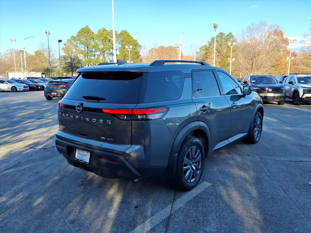 Used 2024 Nissan Pathfinder SV SV 4WD