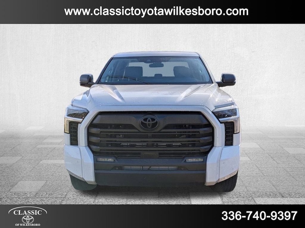 Used 2024 Toyota Tundra 2WD SR5 SR5 CrewMax 5.5 Bed
