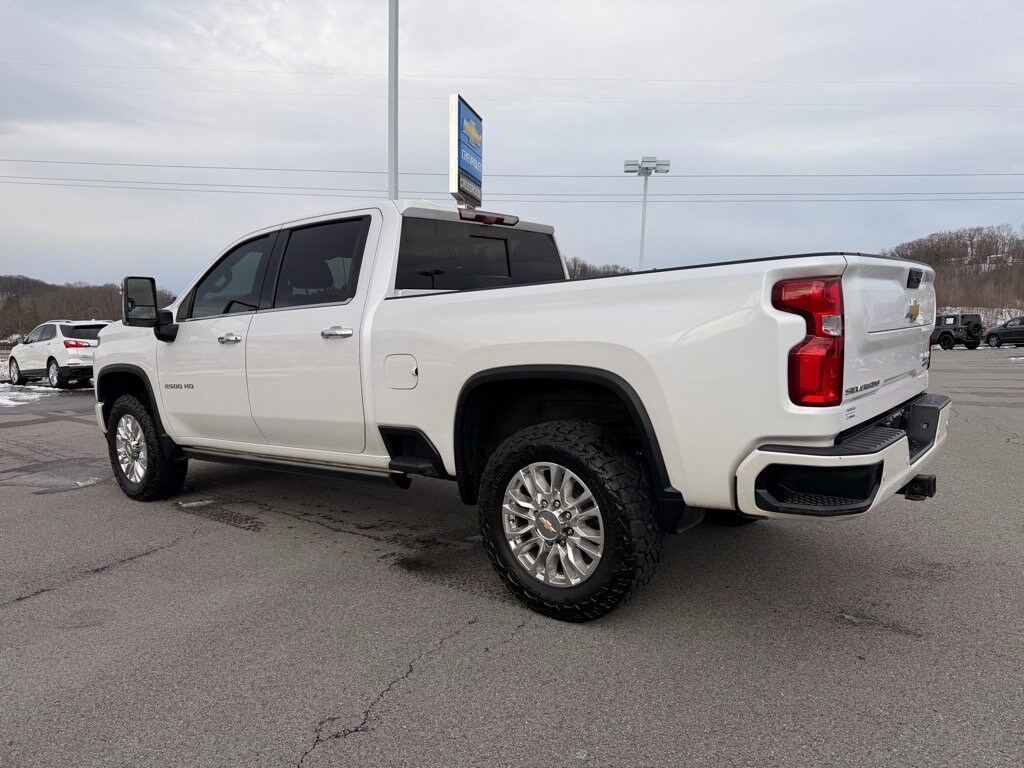 Used 2022 Chevrolet Silverado 2500HD High Country 4WD Crew Cab 159 High Country