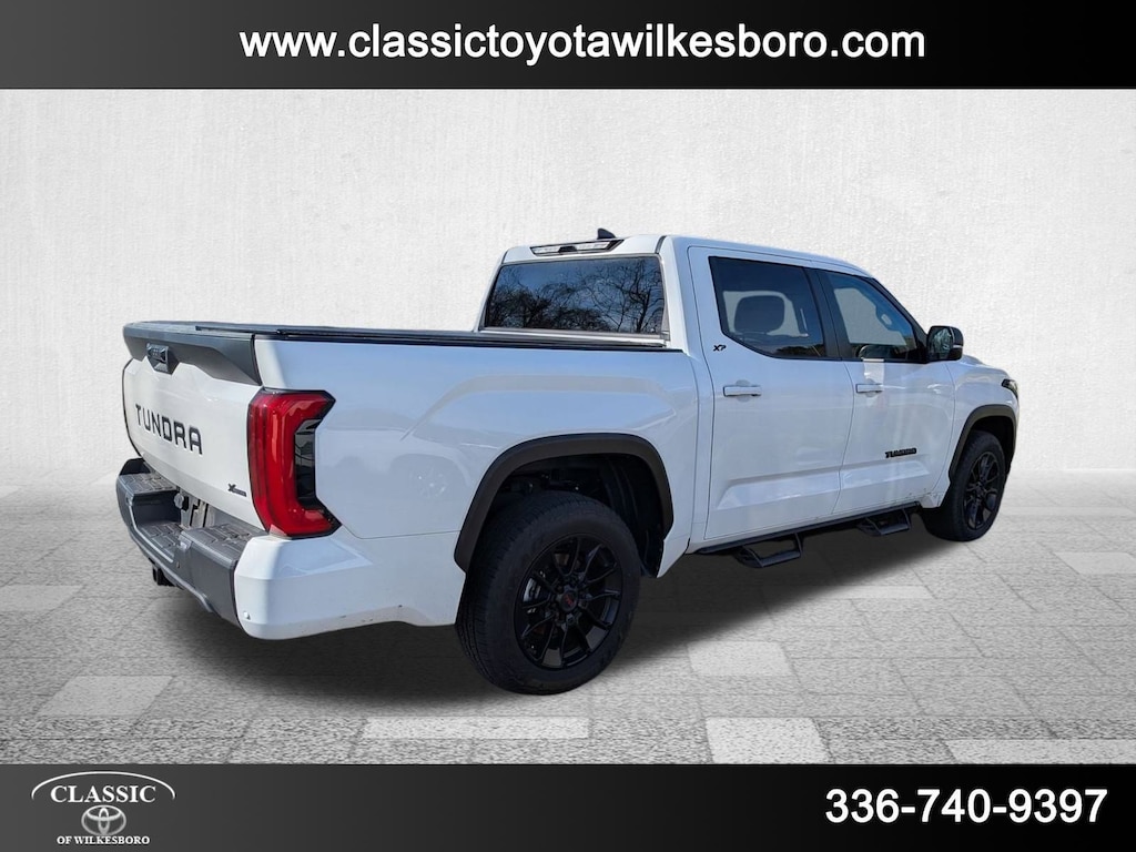 Used 2024 Toyota Tundra 2WD SR5 SR5 CrewMax 5.5 Bed