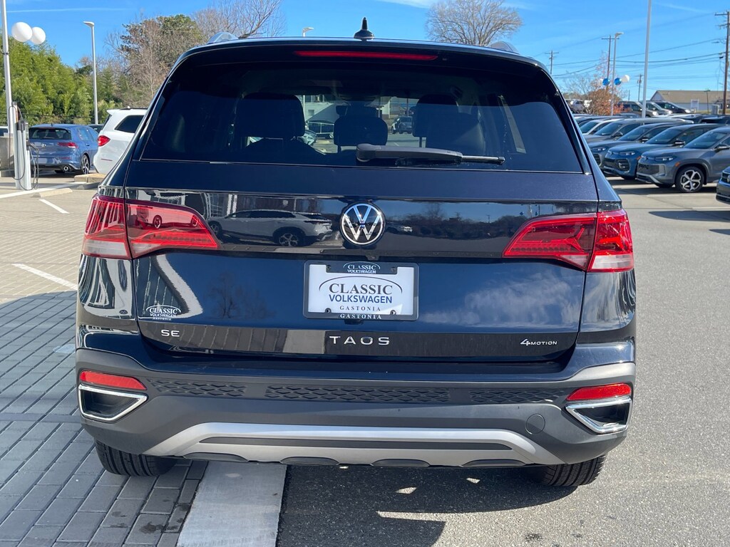 Certified 2024 Volkswagen Taos SE SE 4MOTION