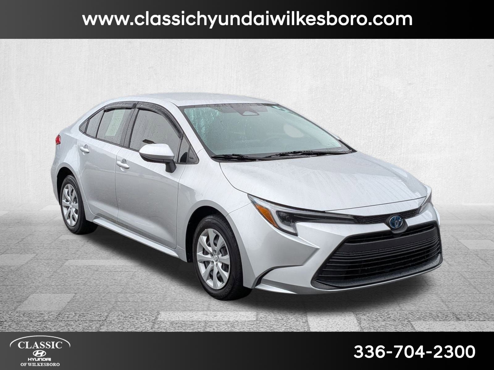 2023 Toyota Corolla Hybrid XLE photo 3