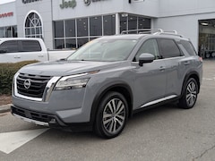 2022 Nissan Pathfinder Platinum Platinum 4WD